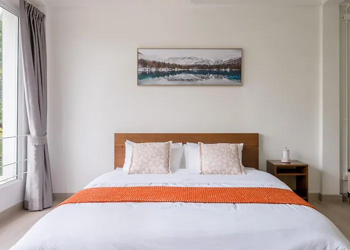 Glow House Sukhumvit 54, Spacious Modern Near Bts On Nut Homestay *