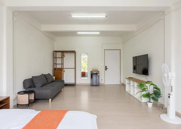 Glow House Sukhumvit 54, Spacious Modern Near Bts On Nut *