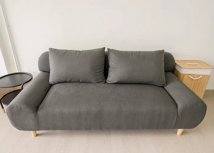 Glow House Sukhumvit 54, Spacious Modern Near Bts On Nut Homestay *