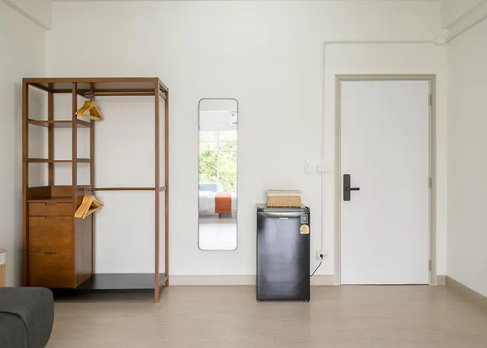Homestay Glow House Sukhumvit 54, Spacious Modern Near Bts On Nut Bangkok