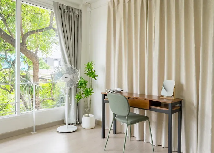 Homestay Glow House Sukhumvit 54, Spacious Modern Near Bts On Nut Bangkok