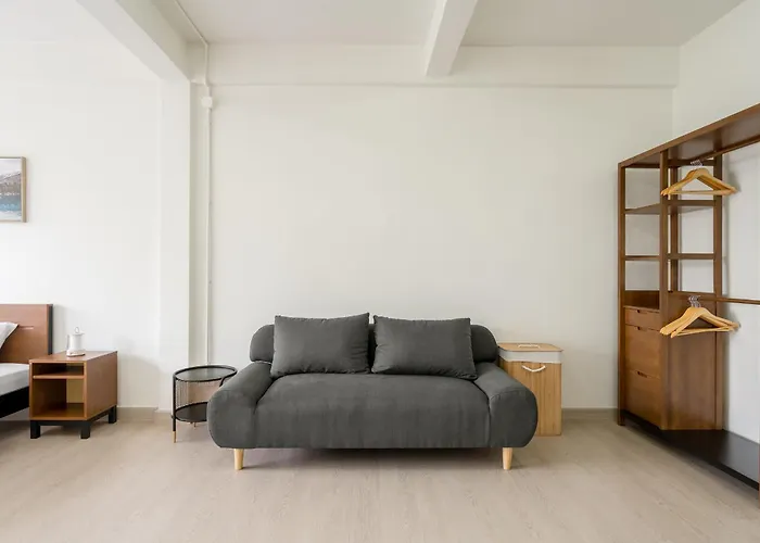 Homestay Glow House Sukhumvit 54, Spacious Modern Near Bts On Nut Bangkok
