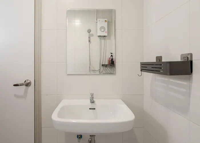 Glow House Sukhumvit 54, Spacious Modern Near Bts On Nut * Bangkok