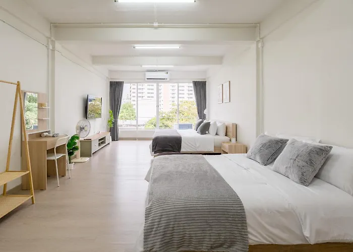 Glow House Sukhumvit 54, Spacious Modern Near Bts On Nut * Bangkok