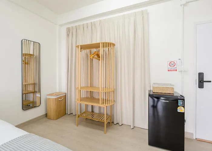 Glow House Sukhumvit 54, Spacious Modern Near Bts On Nut Homestay *