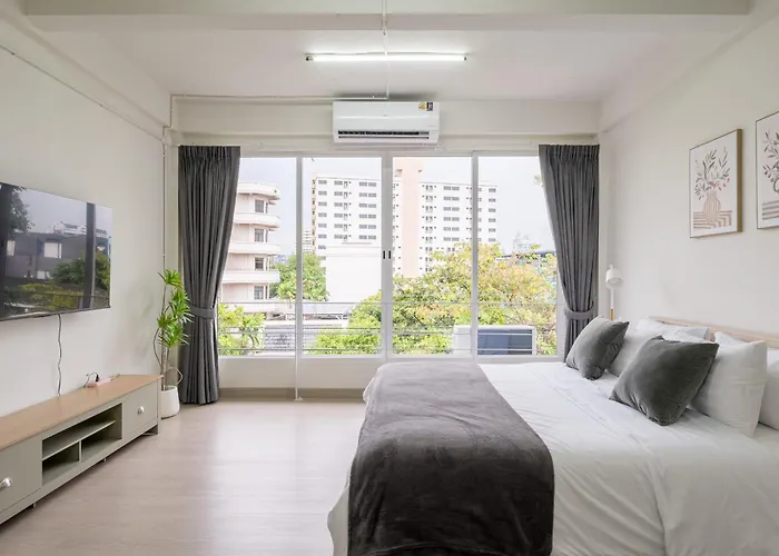 Glow House Sukhumvit 54, Spacious Modern Near Bts On Nut Bangkok